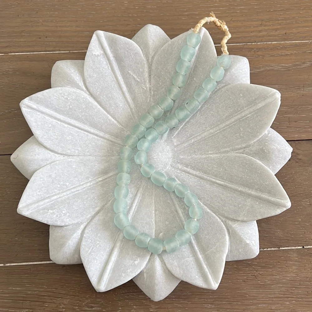 Gorgeous genuine white marble lotus flower plate dish decorative object 11” - Picture 3 of 13